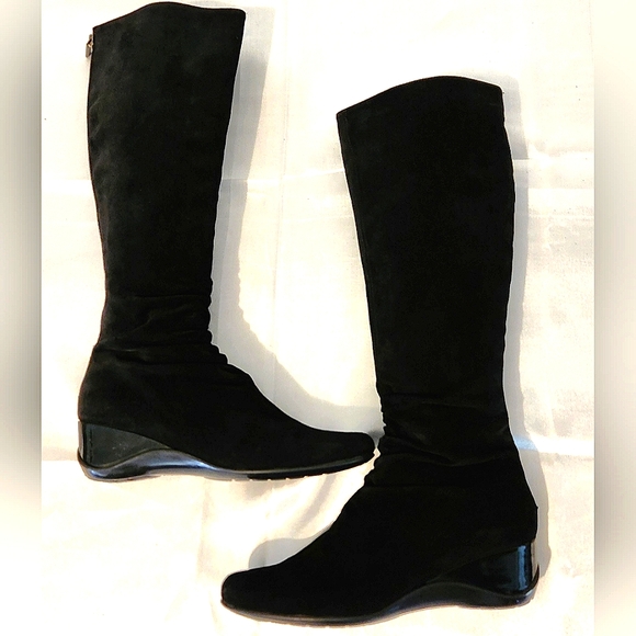 AQUATALIA BLACK SUEDE WEDGE MINNOW BOOTS SIZE 7 - Picture 5 of 11